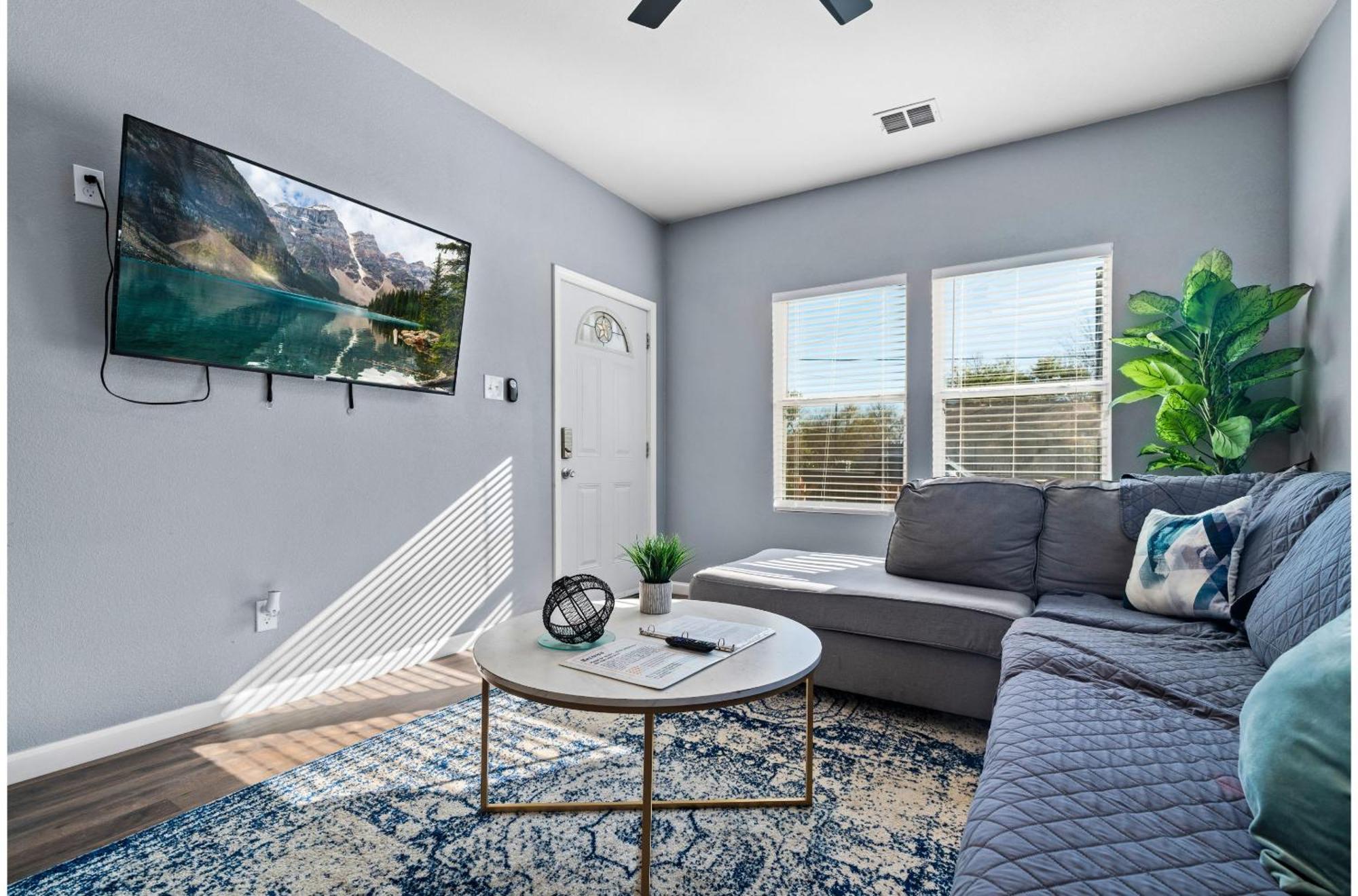 Step Into Comfort In 3br2ba Downtown Retreat San Antonio